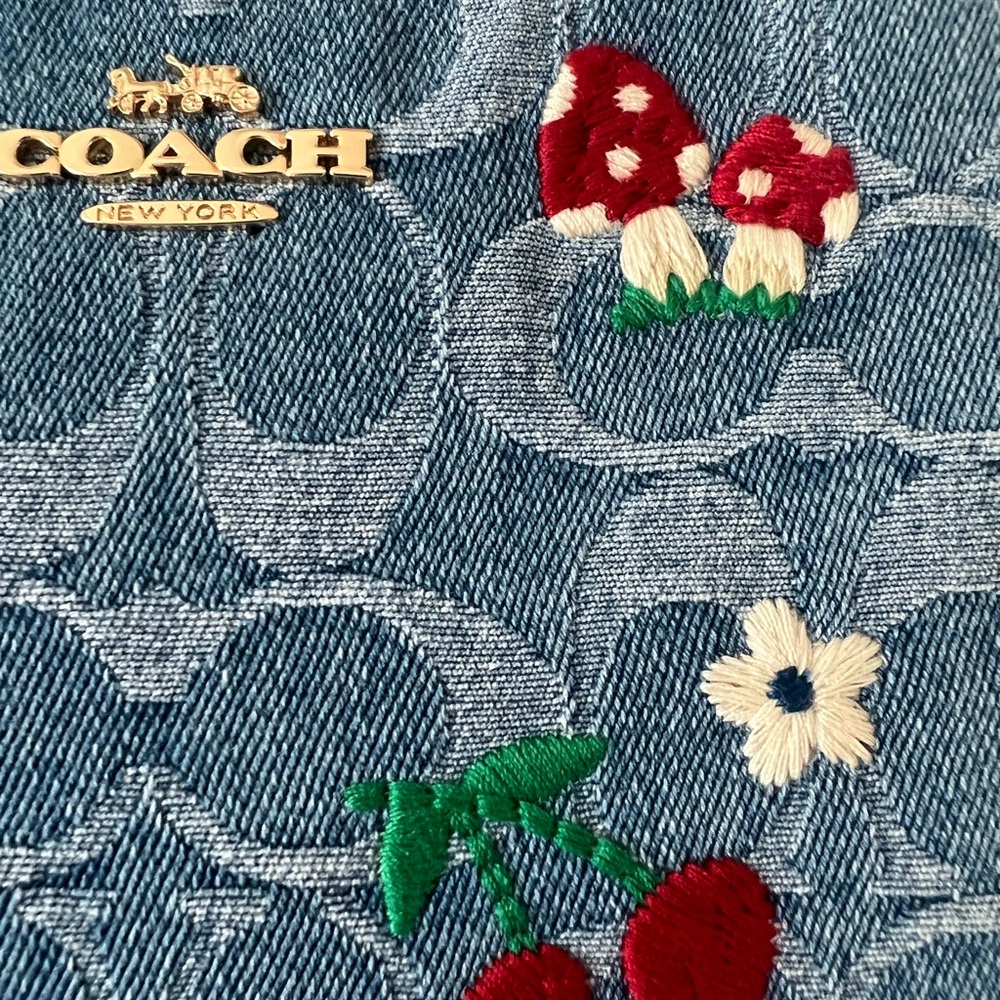 Coach denim embroidered wristlet - Picture 6 of 6